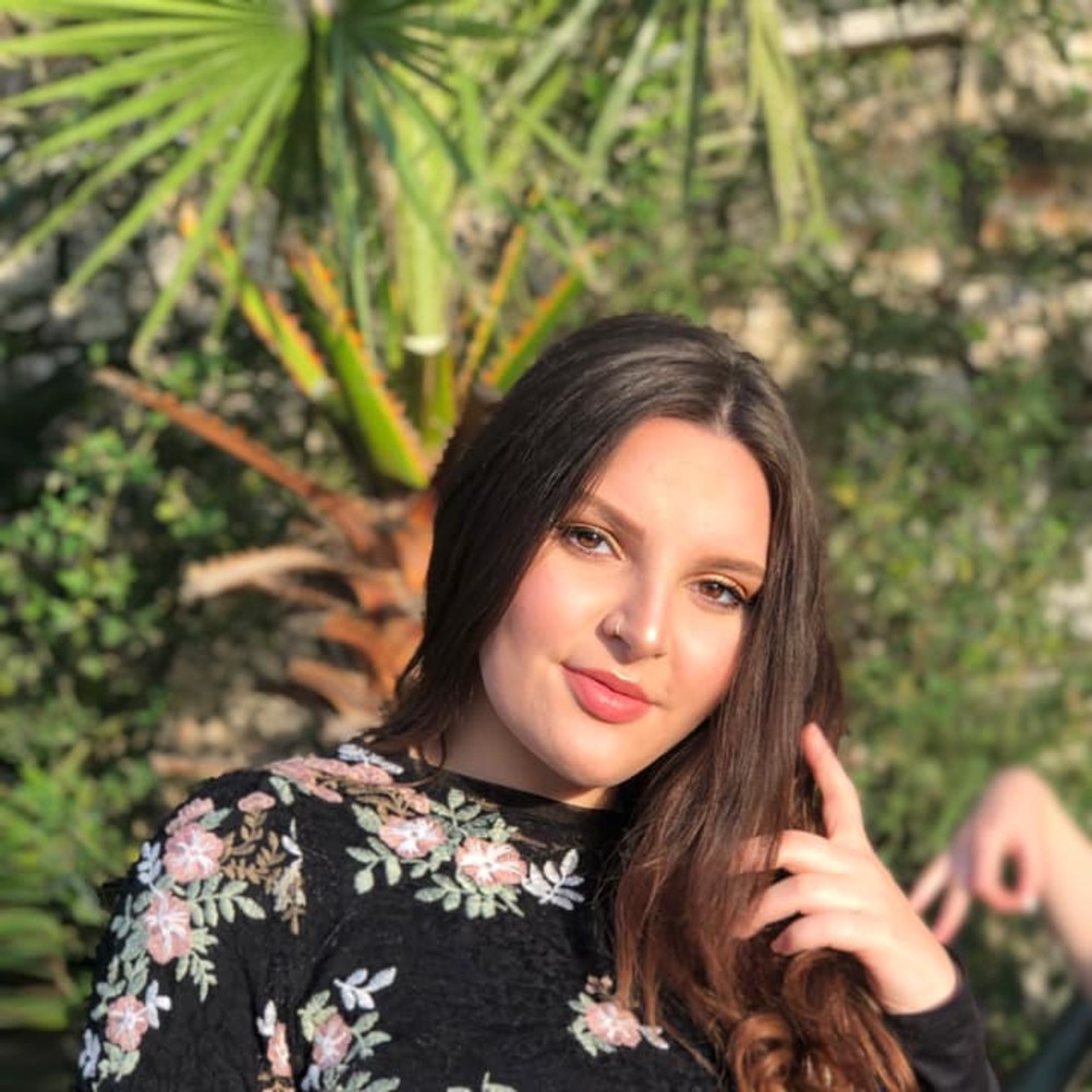 Meet your Posher, Ellie